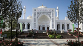 Avrupa'nın en büyük camisini Çeçenler açtı