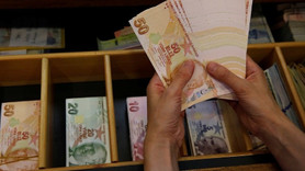 Bütçe, ağustosta 576.3 milyon lira fazla verdi
