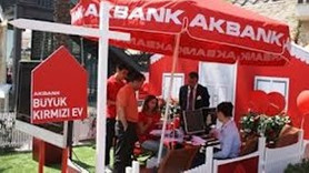 Akbank Büyük Kırmızı Ev'den çifte bayram kampanyası! 