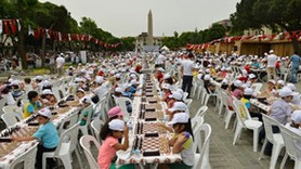 Sultanahmet Meydanı 1453 sporcunun satranç maçlarına ev sahipliği yaptı!