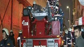 Beyoğlu’nda bina çöktü, 4 kişi enkaz altında!