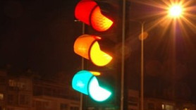 Trafik lambalarının rengi değişti!