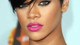 Rihanna'dan sıcak alım!