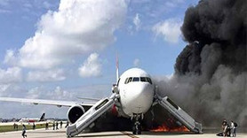 Boeing 767 tıpı yolcu uçağında yangın çıktı!