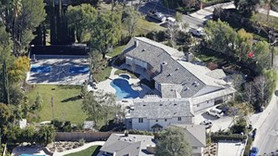 Selena Gomez malikanesini satıyor!