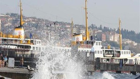 Lodos İstanbul'u uçuruyor