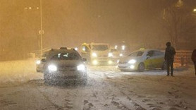 İstanbul felç! Kar artarak devam edecek