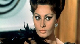 Sophia Loren küpelerini İstanbul'a gönderdi