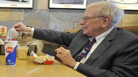 Buffett’la yemek 2.35 milyon dolar
