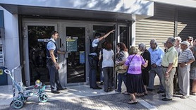 Yunan bankaları 15 Temmuz'a kadar açılmayacak!