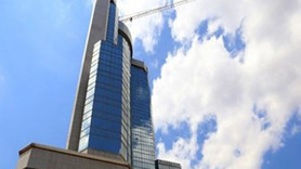 Ankara'nın vinçli binası satılıyor
