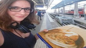 Almanya'da kiradan bıkan kadın trene yerleşti!