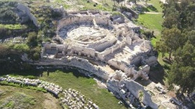 Antik kentteki Roma Yolu temizleniyor...