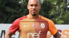 Galatasaray'da forma giyen Nigel de Jong evini satışa çıkardı