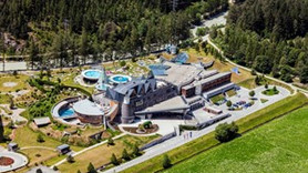 Alpler'in ortasında muhteşem otel! İçinde yok yok