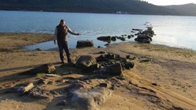 Erdek'te deniz çekildi antik iskele ortaya çıktı