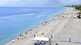 Antalya Konyaaltı Sahili bu yaz bomboş!