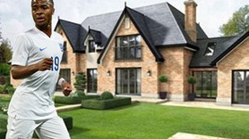 Dünyaca ünlü İngiliz futbolcu Raheem Sterling'in evi olay oldu!