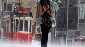 Meteoroloji uyardı! İstanbul'a yağış bakın saat kaçta gelecek?