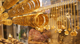 Altın fiyatları rekora koşuyor! Artık düğünlerde para takılıyor