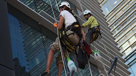 Yüksek binalar dağcıların gözdesi oldu!