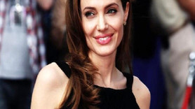 Angelina Jolie 25 milyar dolarlık malikaneye göz dikti!