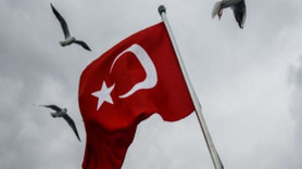 Türkler sürüler halinde ülkeyi terk ediyor