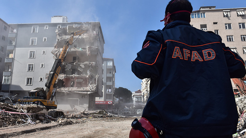 İstanbul'da her üç binadan biri acilen yıkılmalı