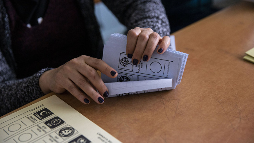 İstanbul'da 15 ilçede geçersiz, 3 ilçede tüm oylar yeniden sayılıyor