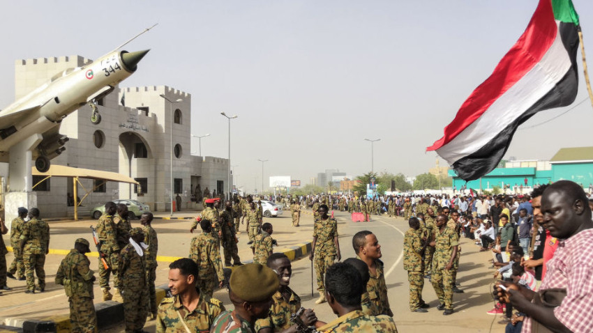 Sudan'da darbe, 30 yıllık iktidar devrildi