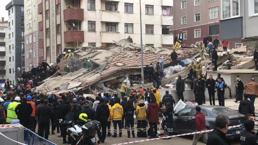 21 kişiye mezar olan bina için mahkeme başladı