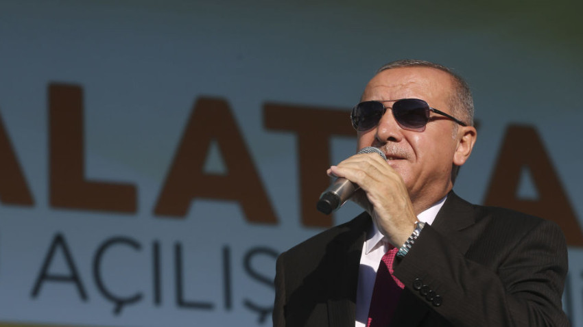 Erdoğan'ın verilerini inceleyen polislere hapis