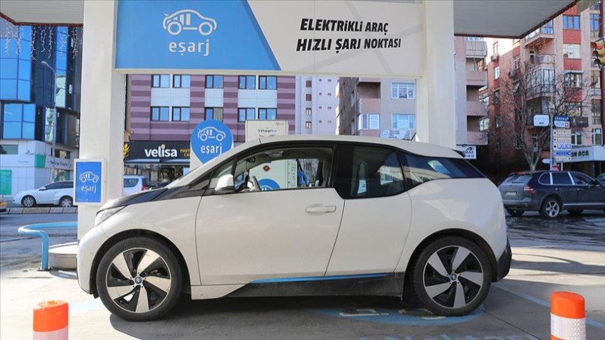 Elektrikli araçlar yakıt maliyetini azaltıyor