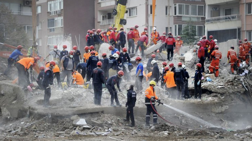 Evsiz kalan İzmir depremzedeleri için konteyner kent kuruluyor
