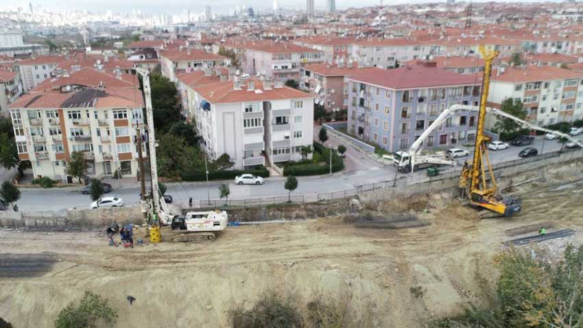 Yıllar sonra nihayet! Avcılar'da denize kayan mahalleye kazık çakılıyor...