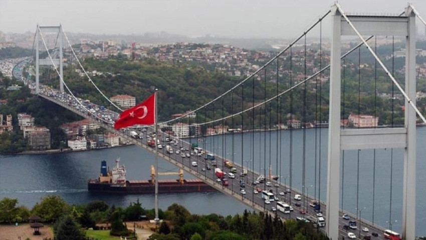 Bayram tatilinde köprü ve otoyollar ücretsiz: Karar Resmi Gazete'de yayımlandı