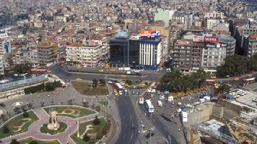 Taksim Meydanı'na 15 ünlü firma teklif verdi