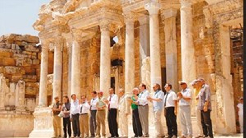 Pamukkale antik tiyatronun restorasyonu tamamlandı