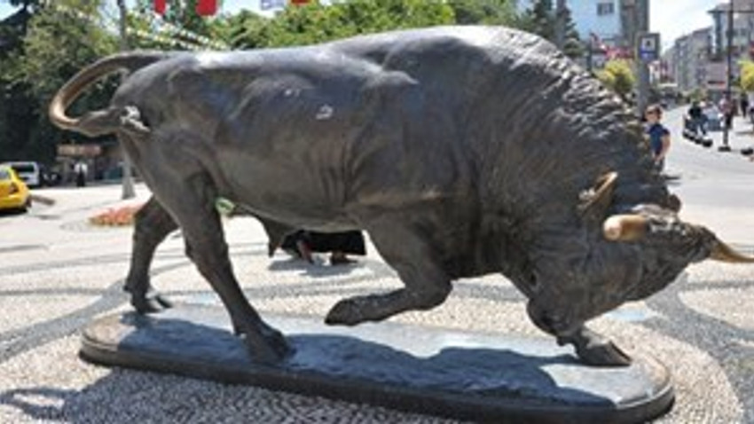 Kadıköy'deki Boğa Heykeli'ne ne olacak?