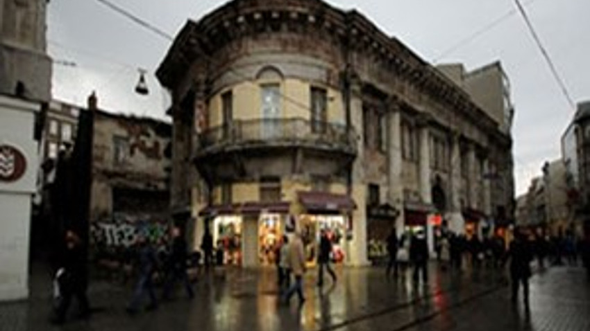 İstiklal'in meşhur hanı satıldı!