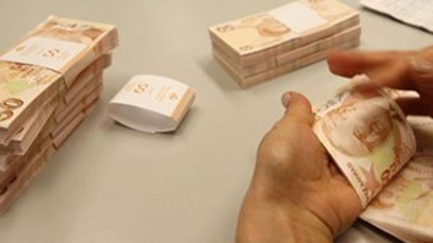 O memurlara af piyangosu