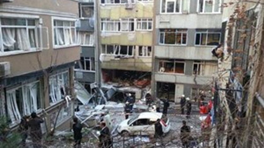 Taksim'de patlamada hasar gören binalara tadilat yardımı yapılacak!