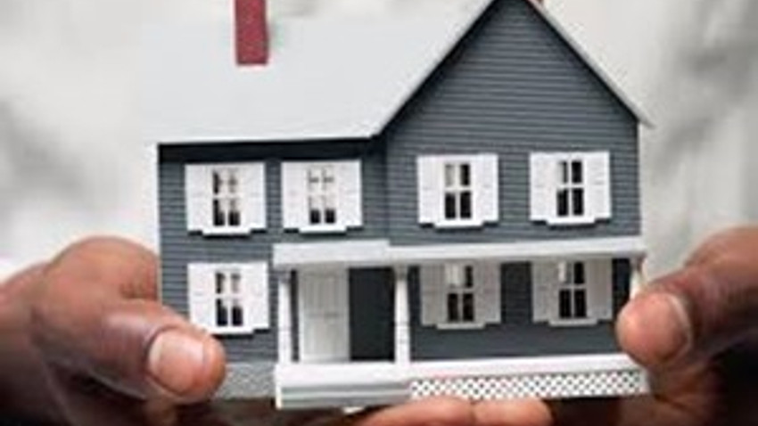 Yüksek kur ve faizden ilk darbeyi otomotiv ve konut aldı