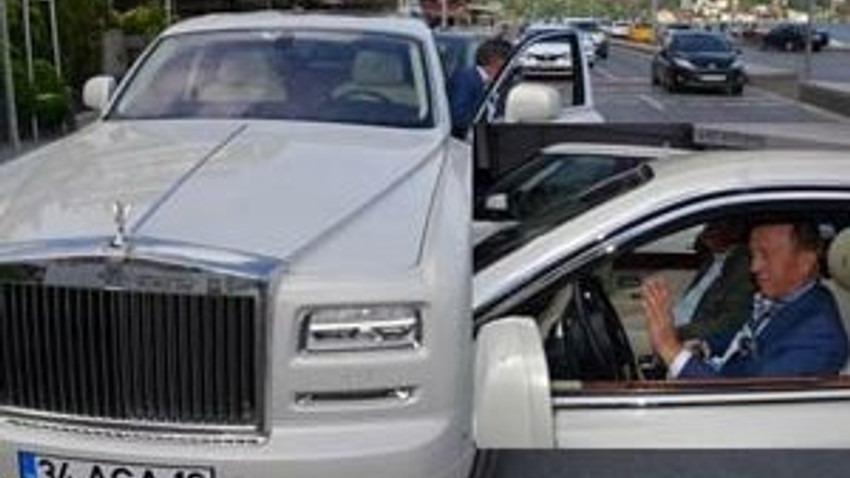 Ali Ağaoğlu yeni Rolls Royce’uyla boğazda