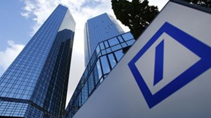 Deutsche Bank üst yönetimi sallanıyor!