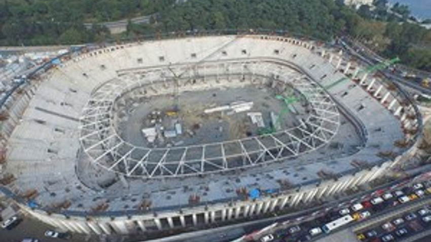 Beşiktaş'ın stadında çatı çelik iskeleti yükseliyor!