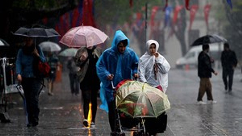İstanbul'a 3 saatlik yağmur uyarısı