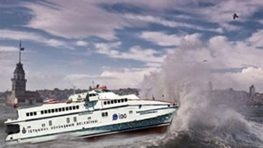 Deniz ulaşımında fırtına geçit vermiyor