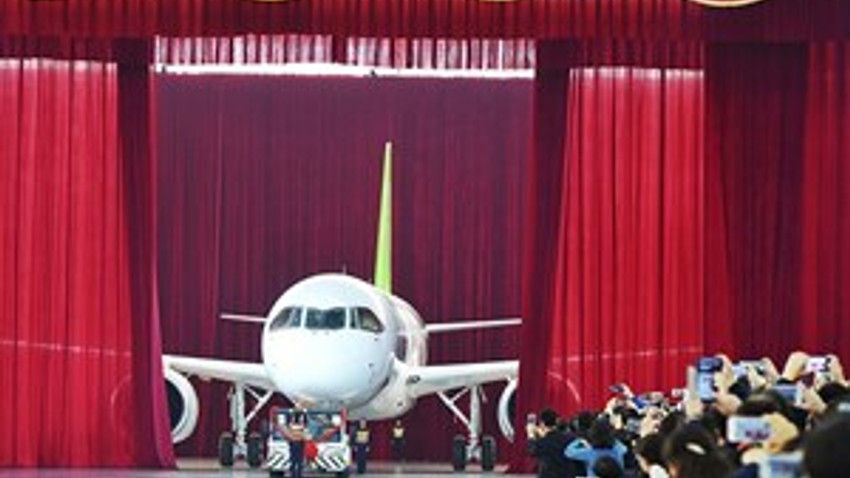 Çin kendi üretimi uçağını yaptı