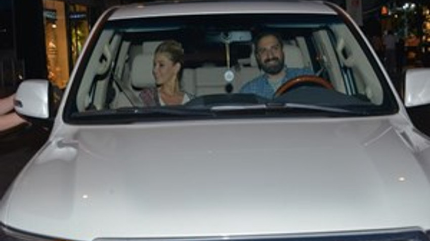 Gülben-Erhan çiftinden 300 bin TL ile sahil turu